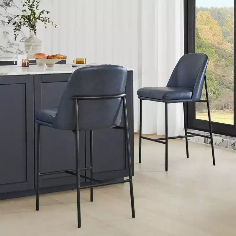 Tabouret de bar pivotant à hauteur de comptoir avec dossier tressé et structure en bois, naturel