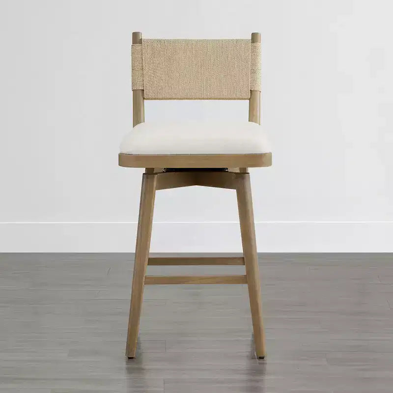 Tabouret de bar pivotant à hauteur de comptoir avec dossier tressé et structure en bois, naturel