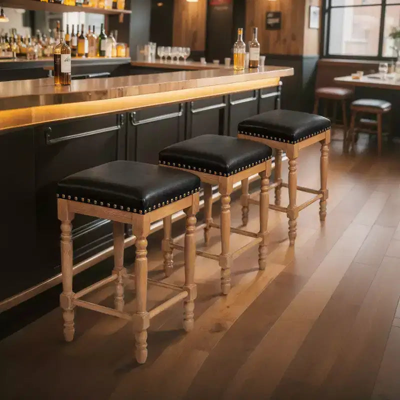 Tabourets de bar en bois massif avec assise en cuir huilé ciré classique, sans dossier, hauteur comptoir