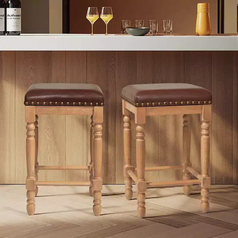 Tabourets de bar en bois massif avec assise en cuir huilé ciré classique, sans dossier, hauteur comptoir