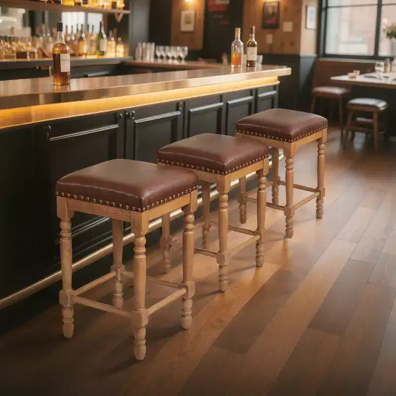 Tabourets de bar en bois massif avec assise en cuir huilé ciré classique, sans dossier, hauteur comptoir