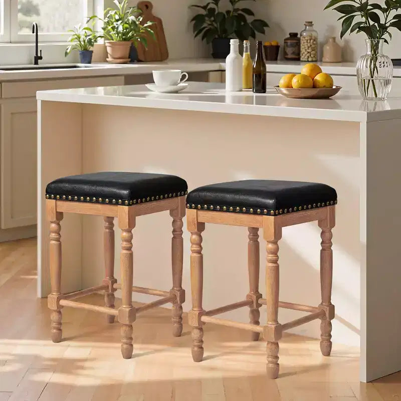 Tabourets de bar en bois massif avec assise en cuir huilé ciré classique, sans dossier, hauteur comptoir