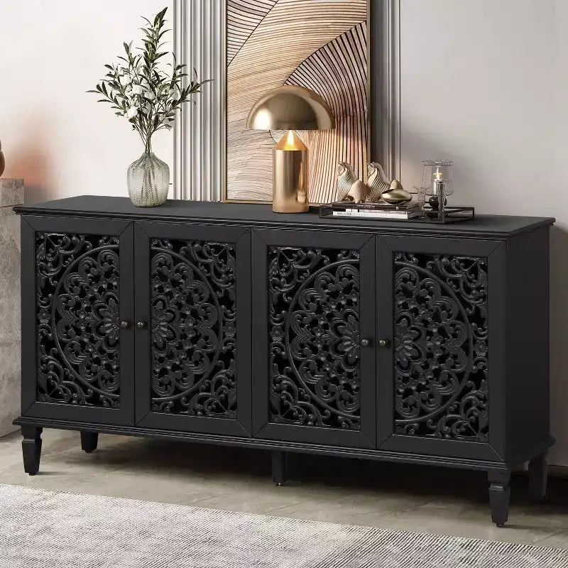 Bahut de 152 cm avec sculptures florales, 4 portes et 2 étagères