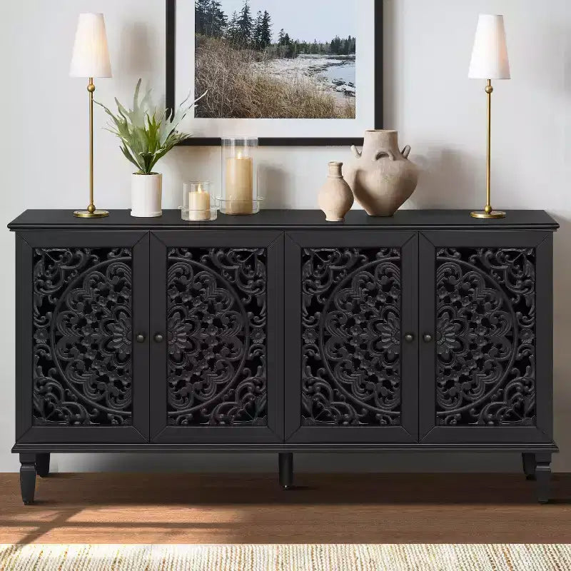 Bahut de 152 cm avec sculptures florales, 4 portes et 2 étagères
