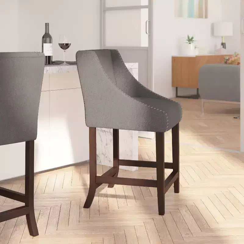 Tabouret de comptoir de 24 pouces avec garniture cloutée
