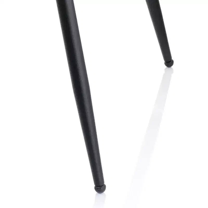 Chaise capitonnée en similicuir noir avec pieds en métal noir